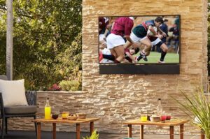 Beste outdoor tv hangend aan muur buiten.